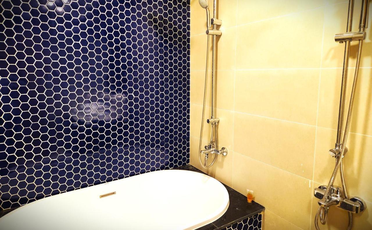 Aria Blue Sapphire Apartment Вунг Тау Екстериор снимка